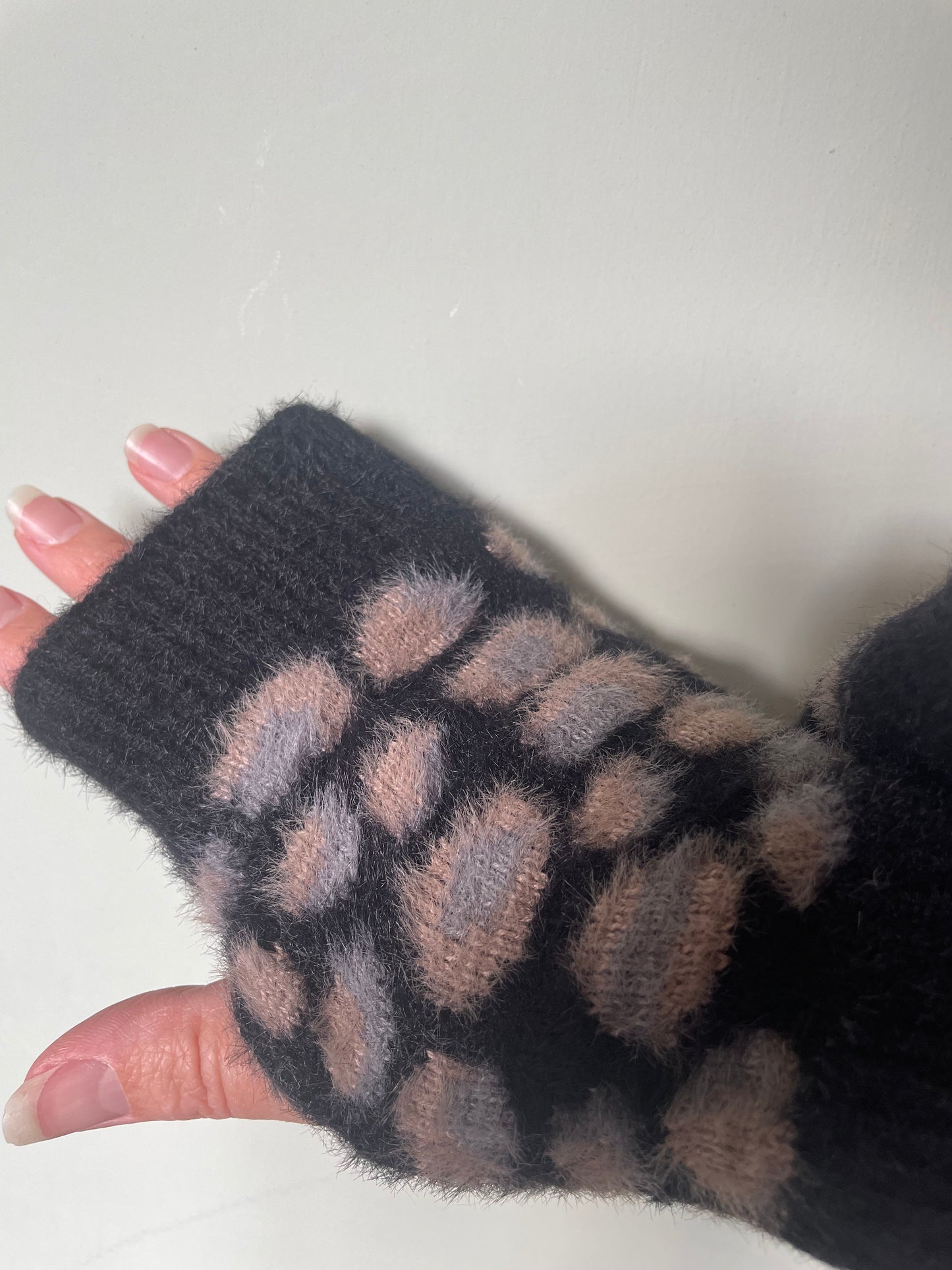 Wrist warmer gloves - black