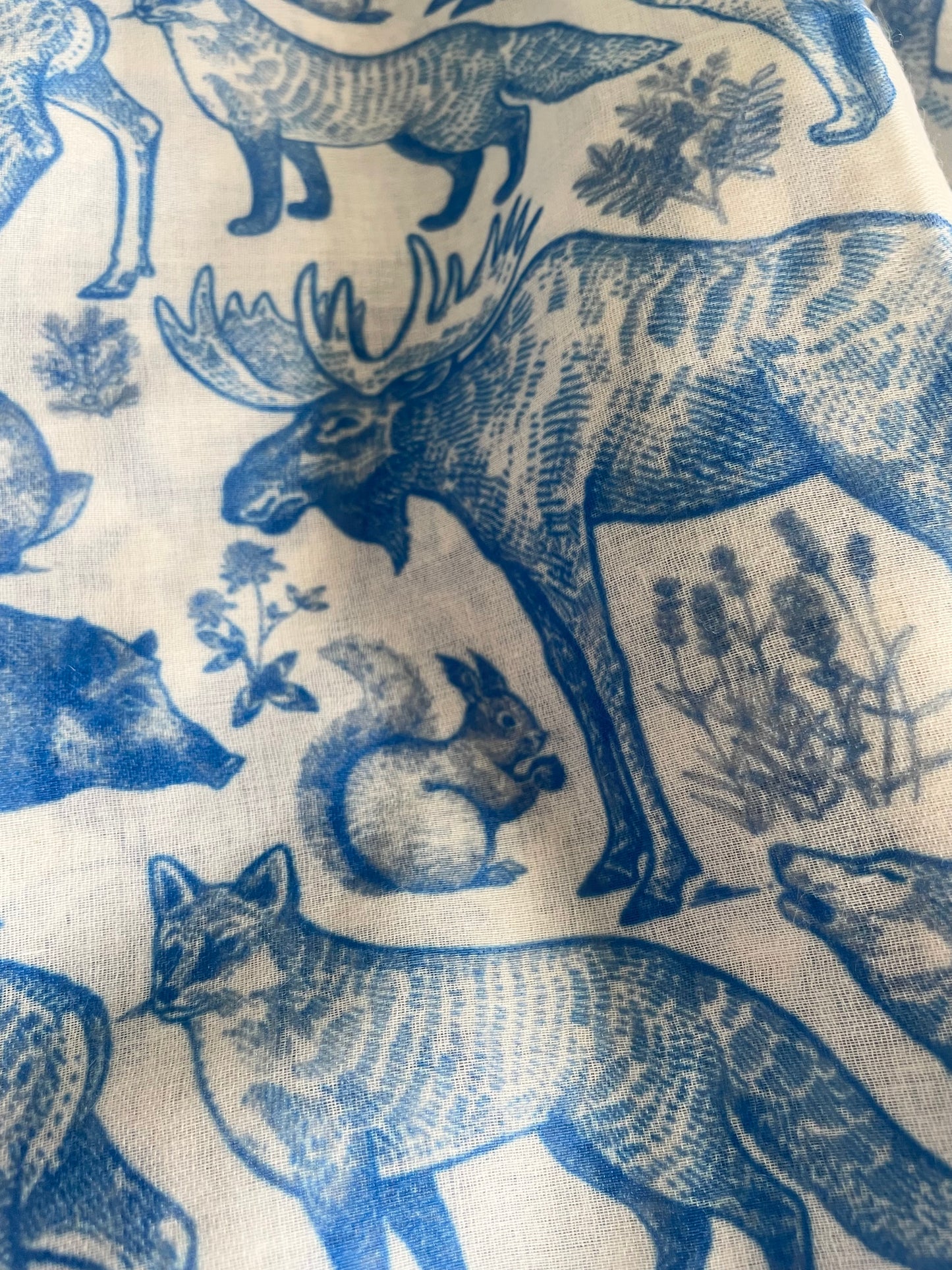 Countryside design scarf - blue and white