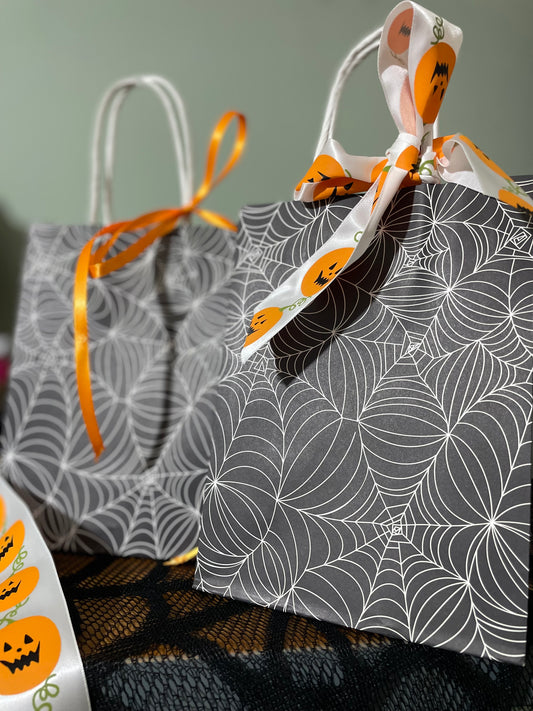 Autumn Gift Bag- Handpicked seasonal treats worth £15