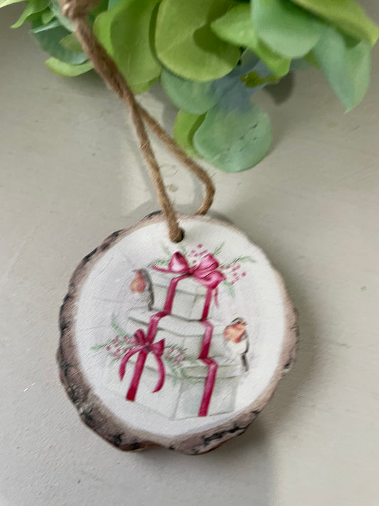 Woodland Decoration - presents