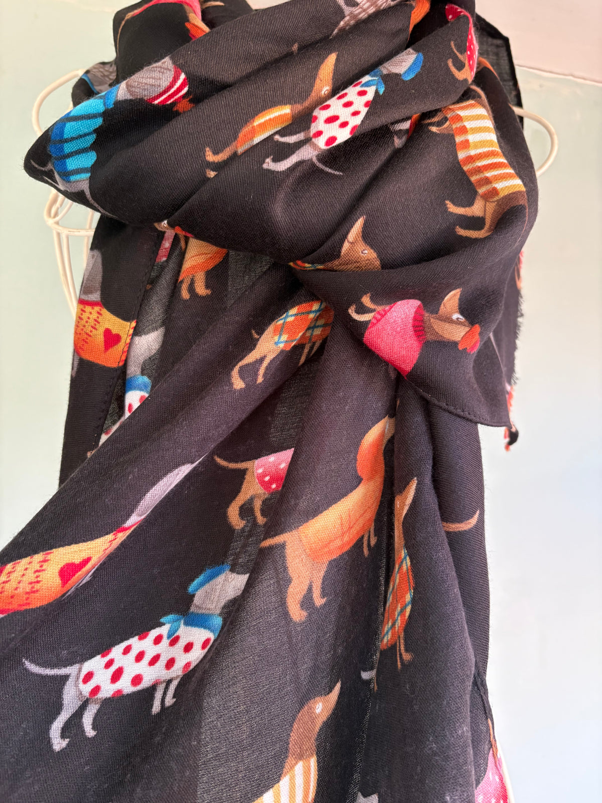 Dachshund design scarf black