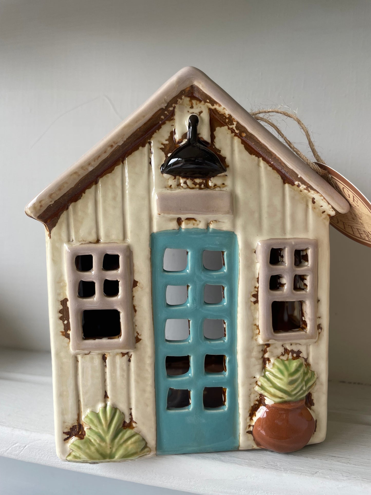 Beach house - village pottery