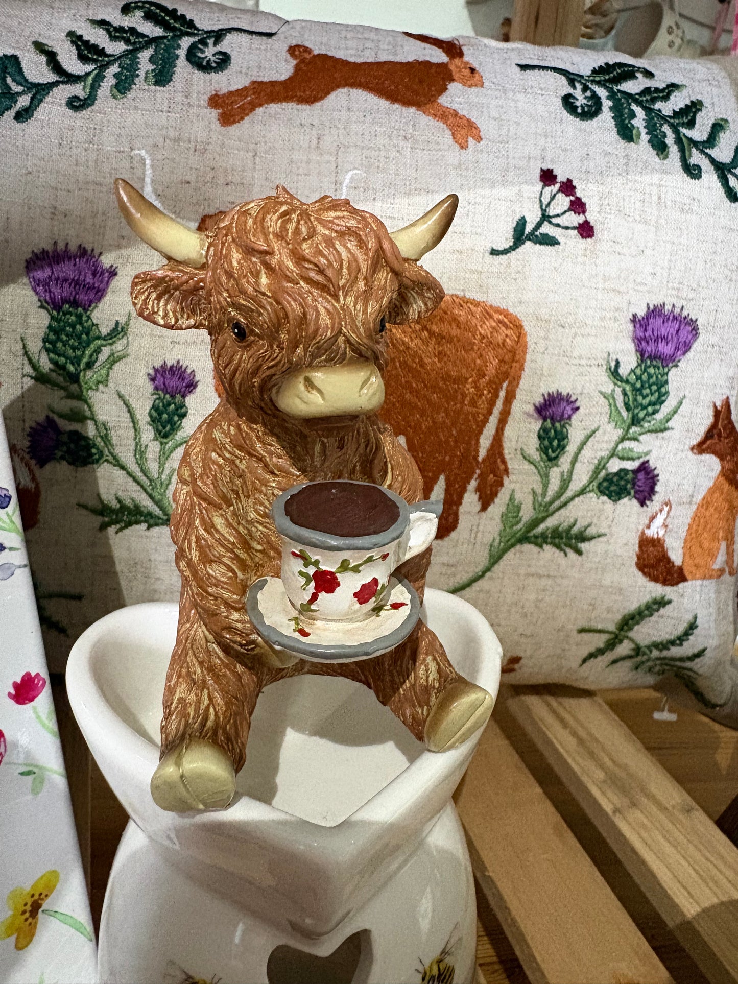 Highland cow teacup
