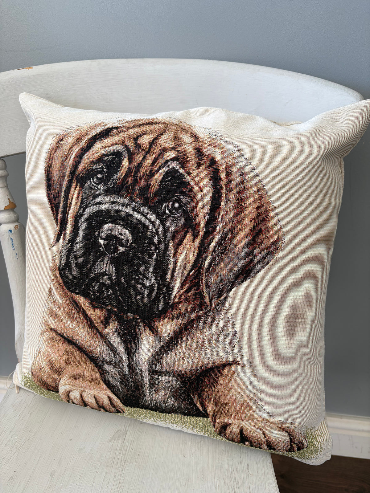 Bullmastiff dog tapestry design cushion