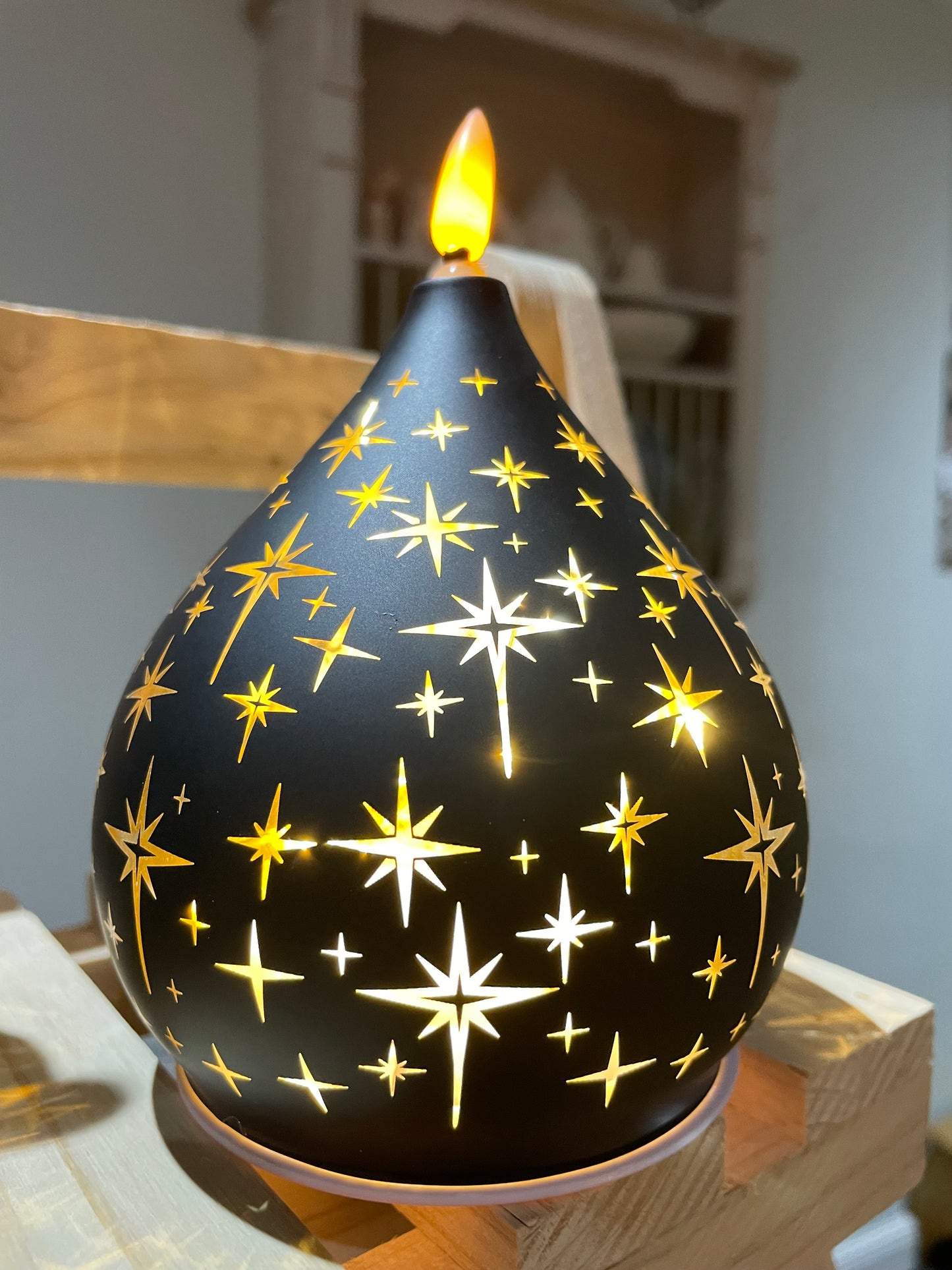 Teardrop LED festive light - black