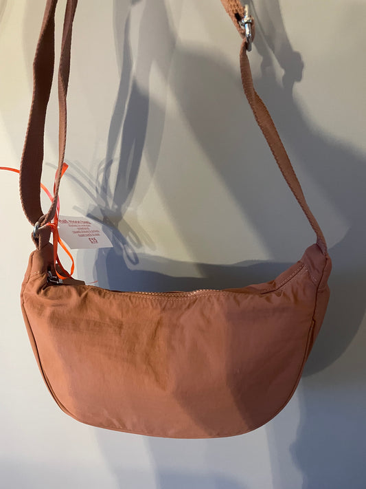 Half moon cross body bag - pink