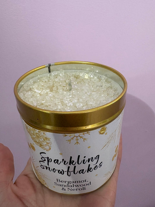 Sparkling snowflakes seriously scented candle bergamot, sandalwood and neroli