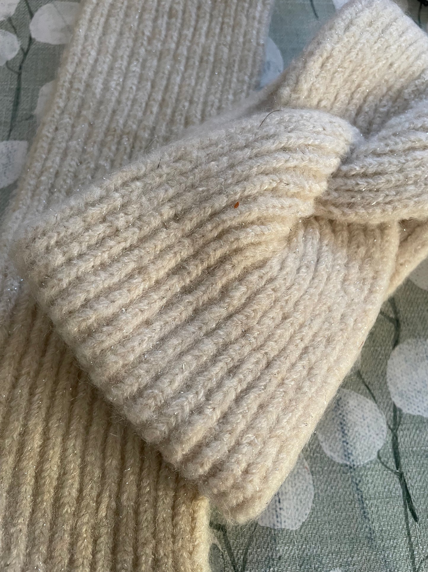 Head band and hand warmers - cream