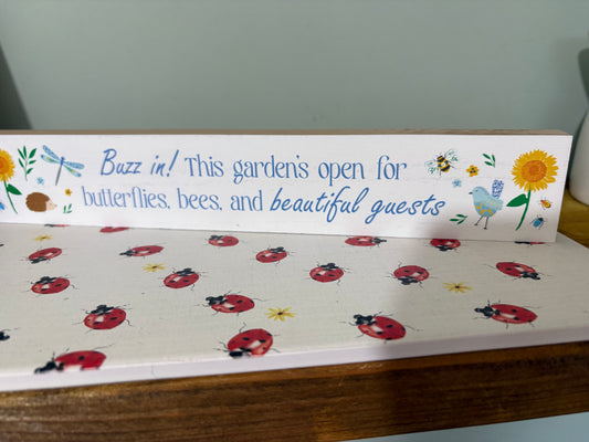 Buzz bee garden plaque