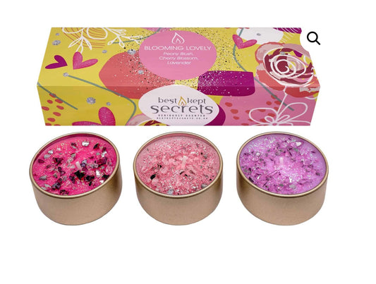 Three light candles - Blooming lovely