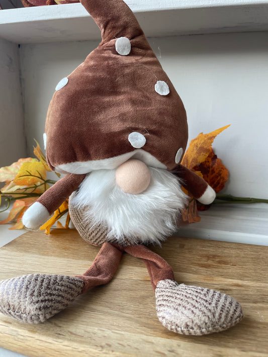 Handmade forest gonk - brown
