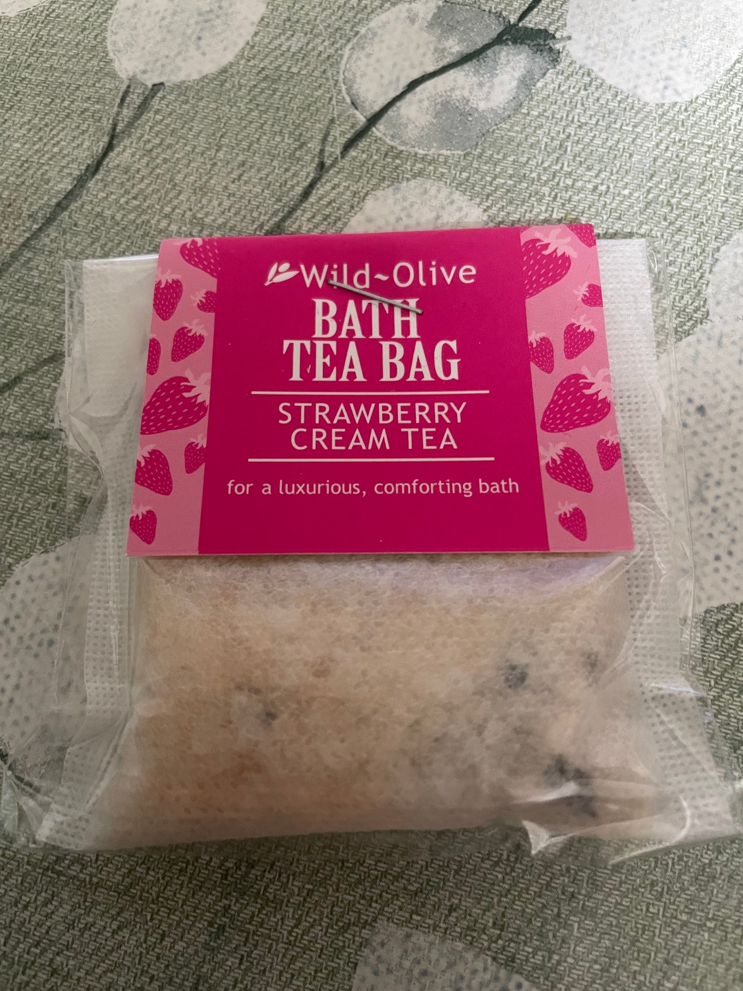 Strawberry cream tea bath tea bag