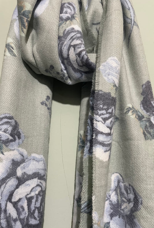 Super soft rose design scarf