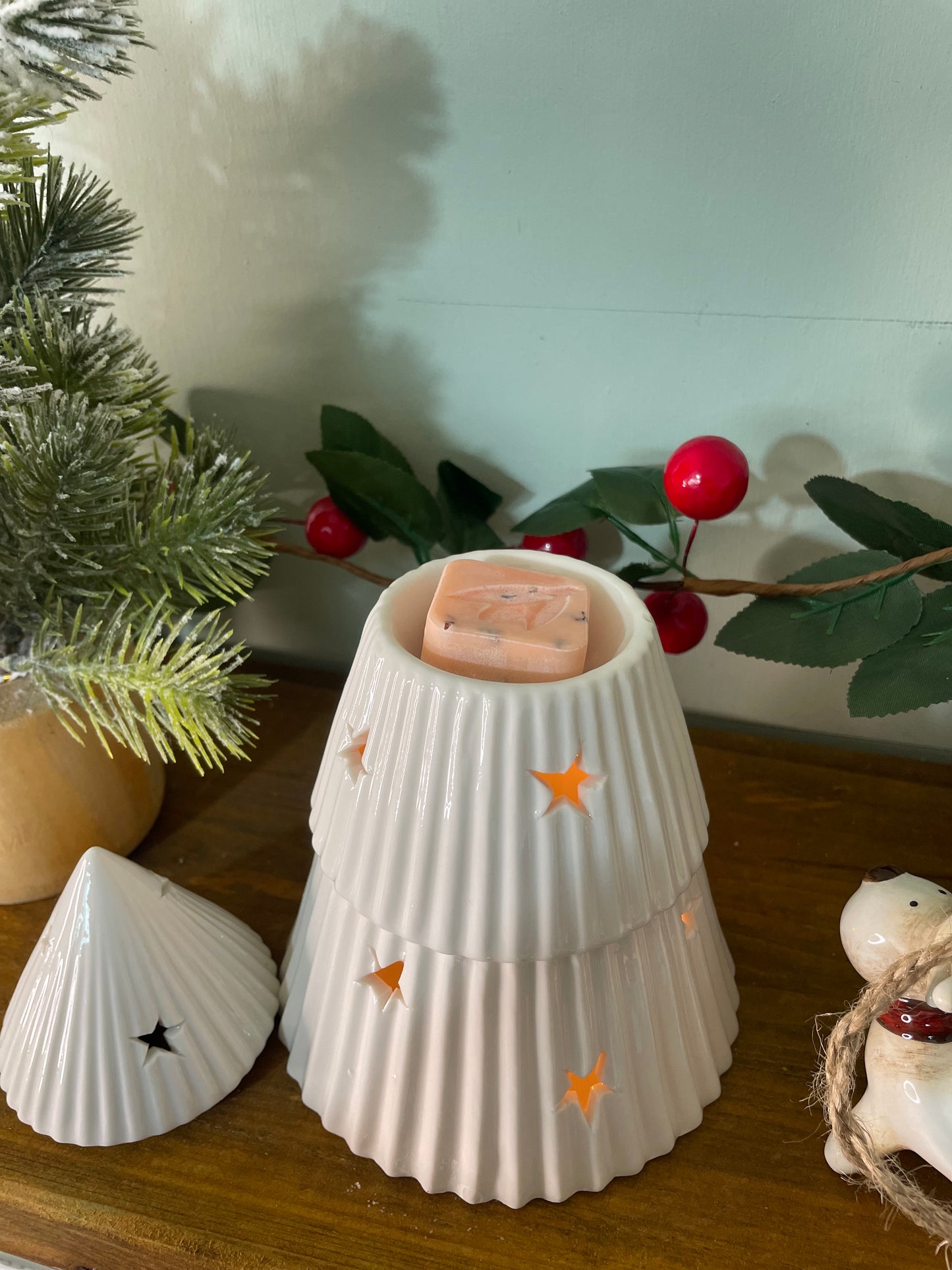 White Christmas tree oil wax burner