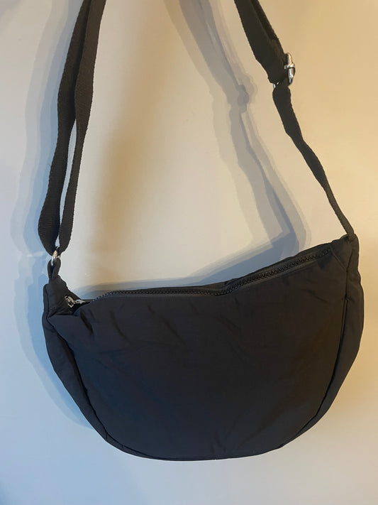 Half moon cross body bag - black