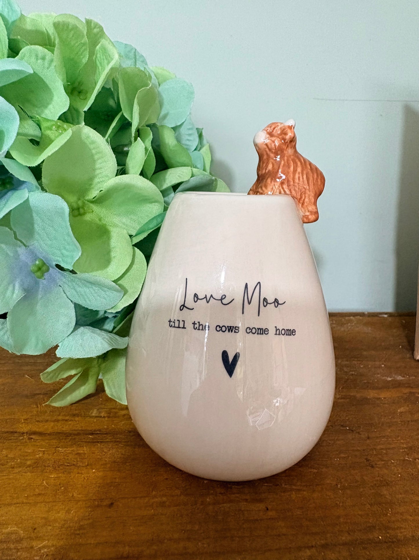 Highland cow vase