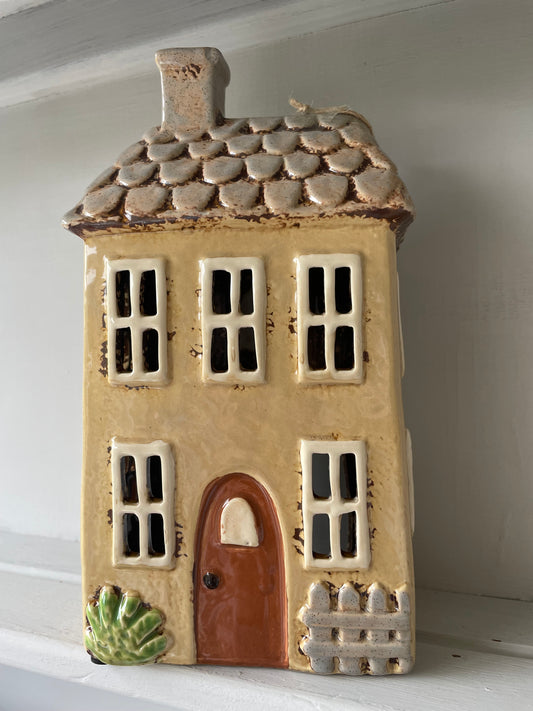 Cream Manor House - village pottery