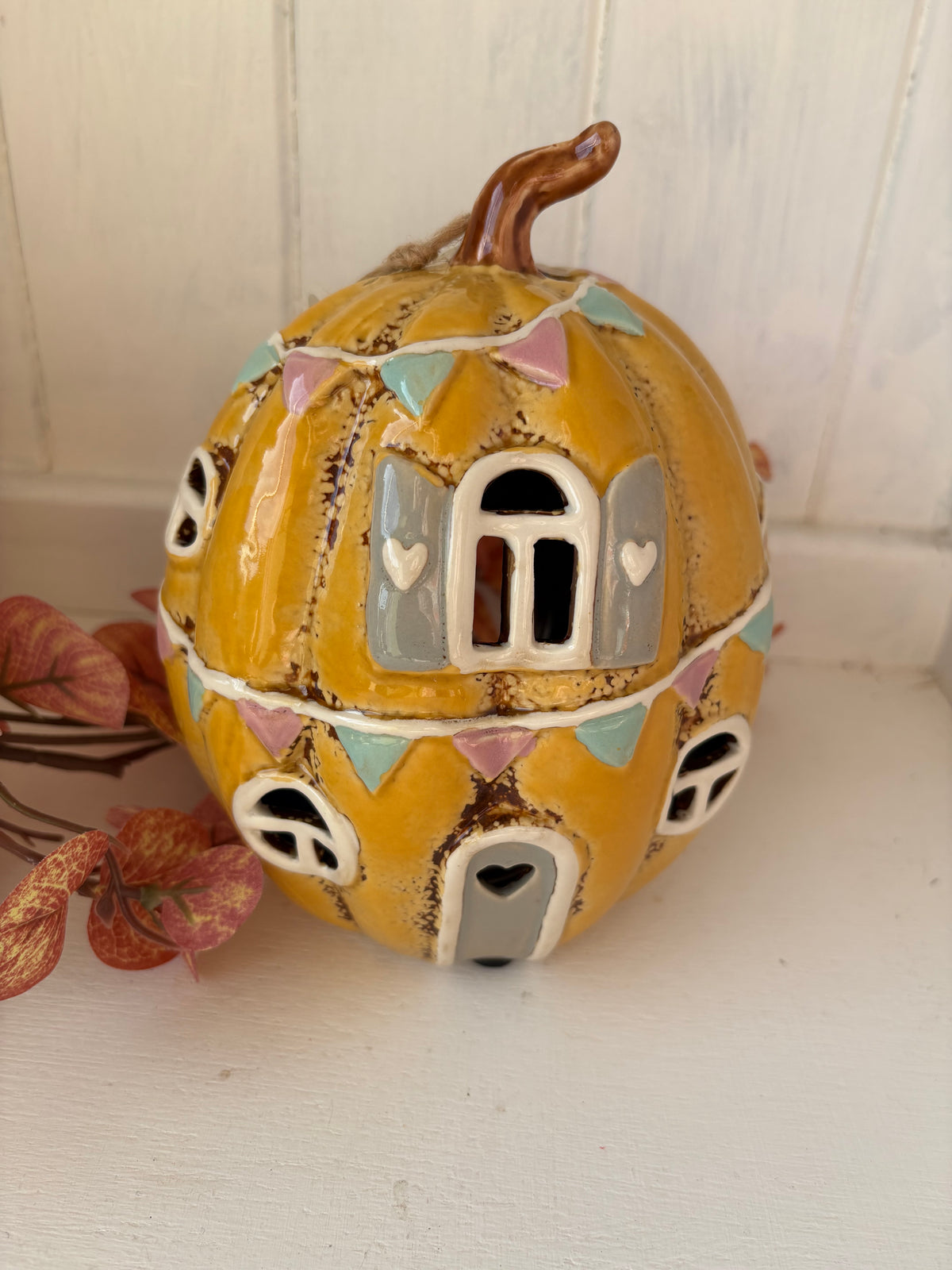 Village pottery house pumpkin bunting