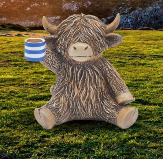 Highland cow - holding a cuppa