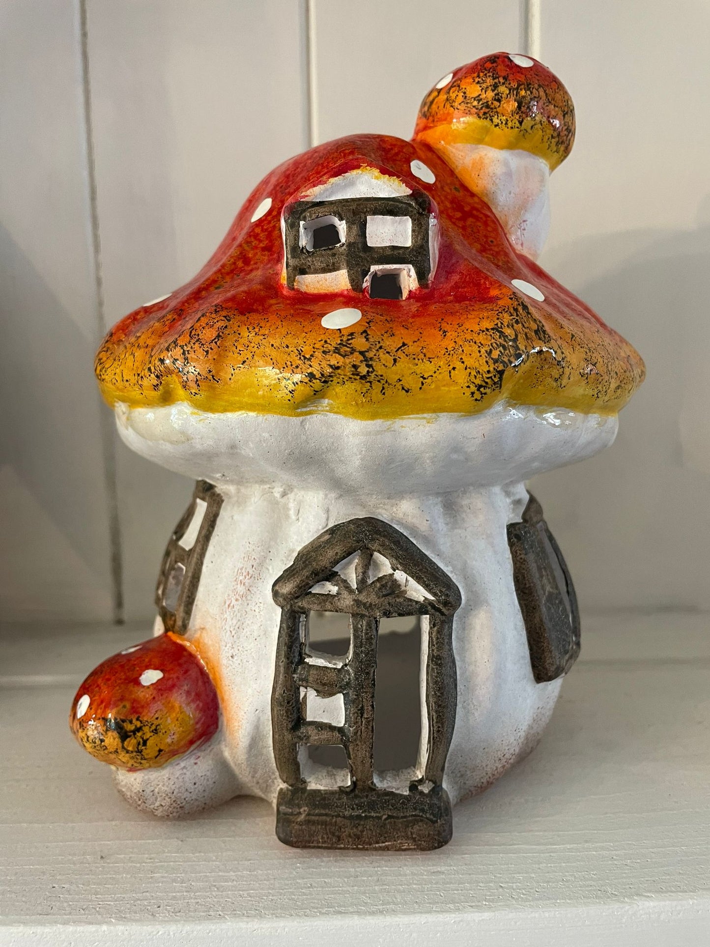 Toadstool Candle House -  Detatched