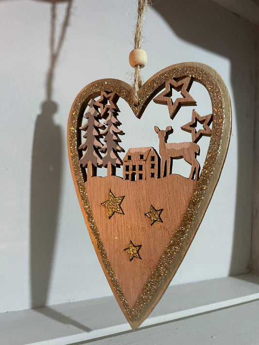 Woodland heart scene - large