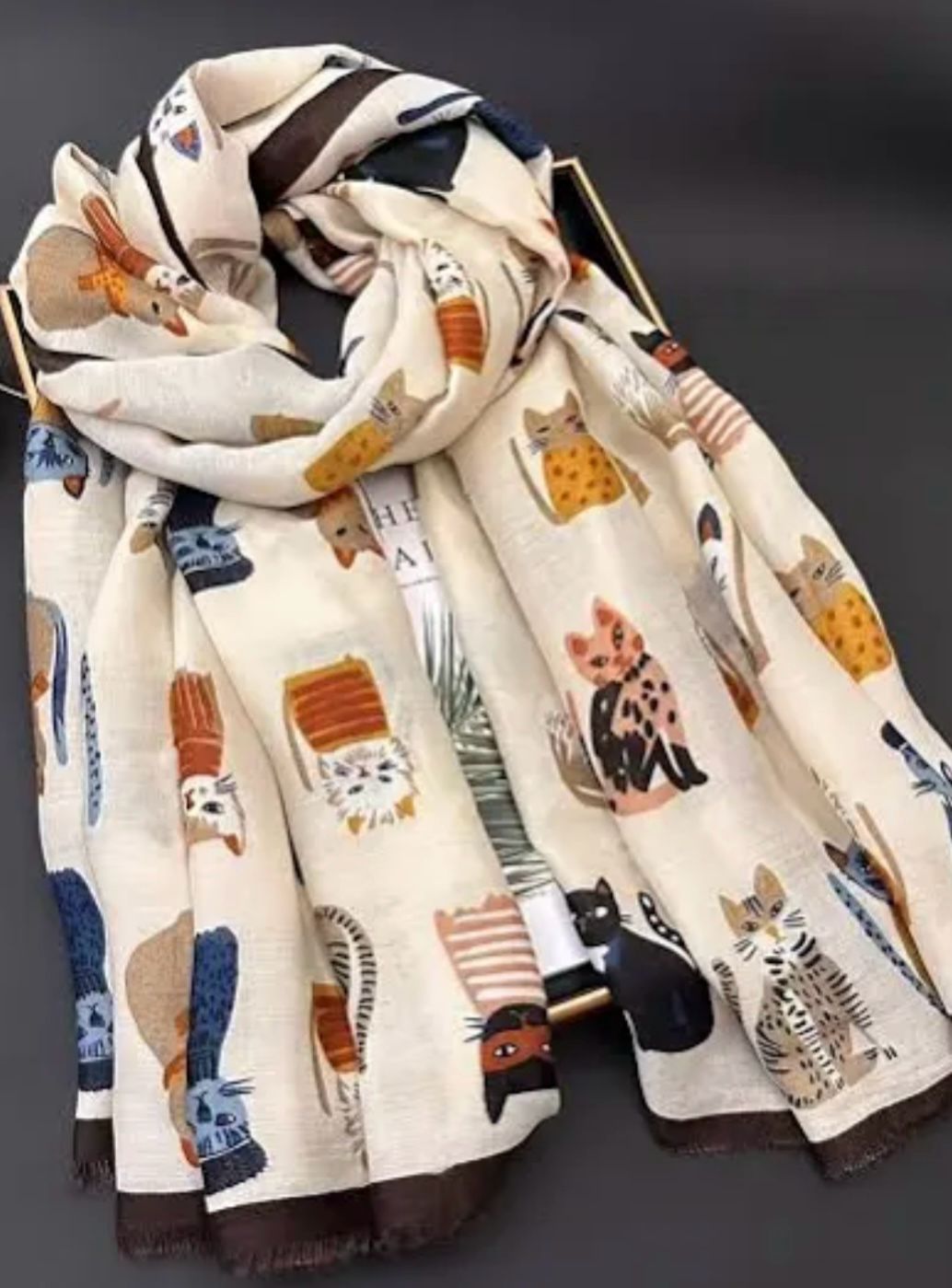 Cat Design Scarf - Cream